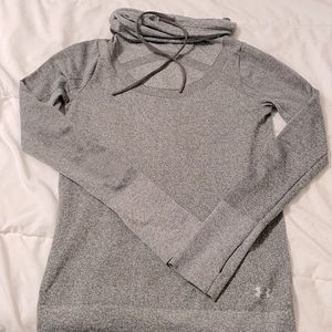 Under Armor threadborne fitted heat gear top